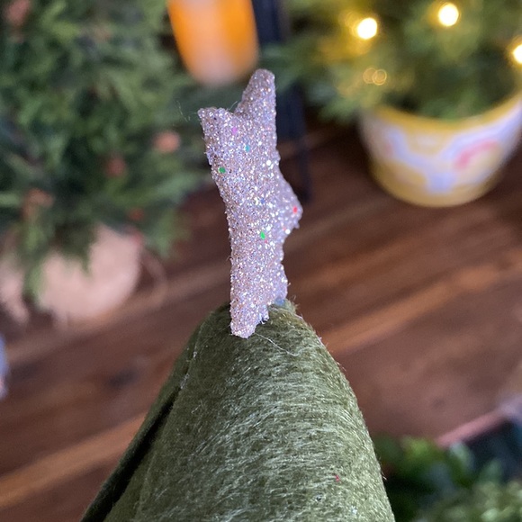 Pottery Barn Lids Decorative and Delightful Felted Faux Tree Stocking Holder🌲 - Picture 12 of 15